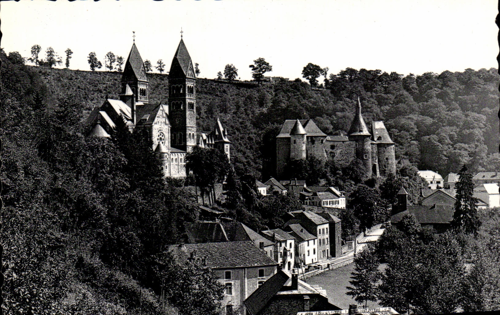 CPA Clervaux Le Chateau et l'Eglise Luxembourg