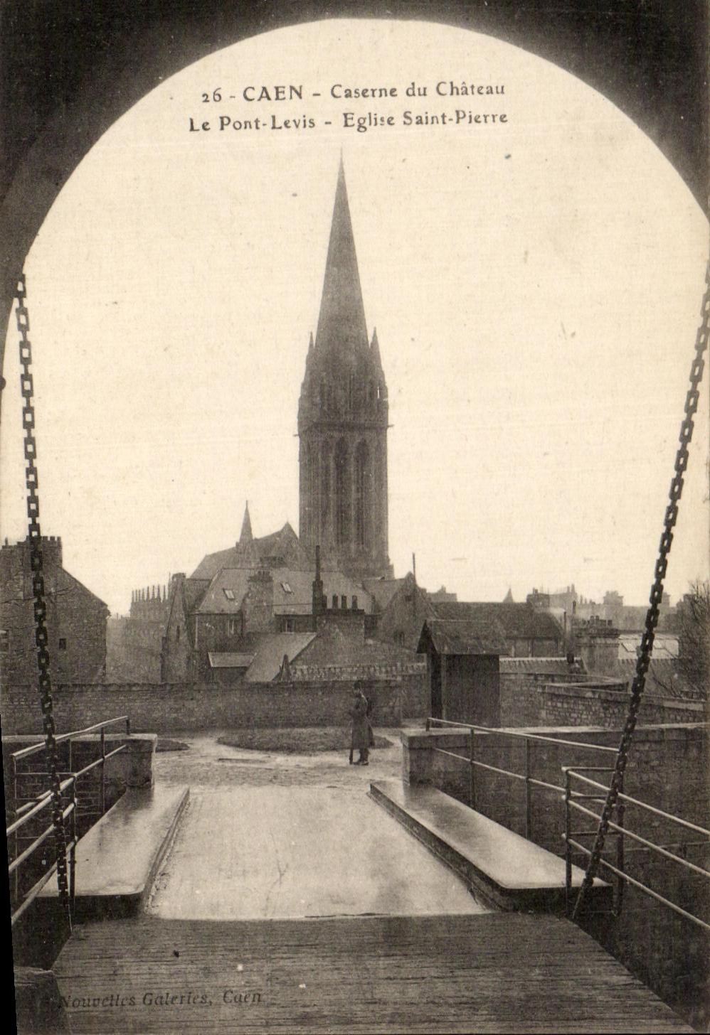CPA Caen Caseerne of the Castle the Bridge Levis Church Saint Pierre