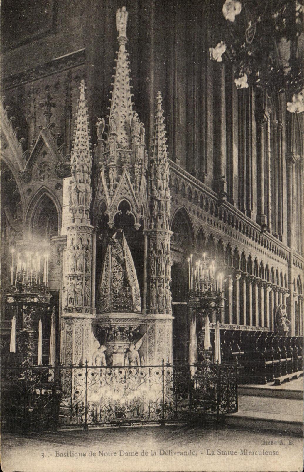 CPA Basrlique De Notre Dame Of Delivrande the Statue Miraculous one