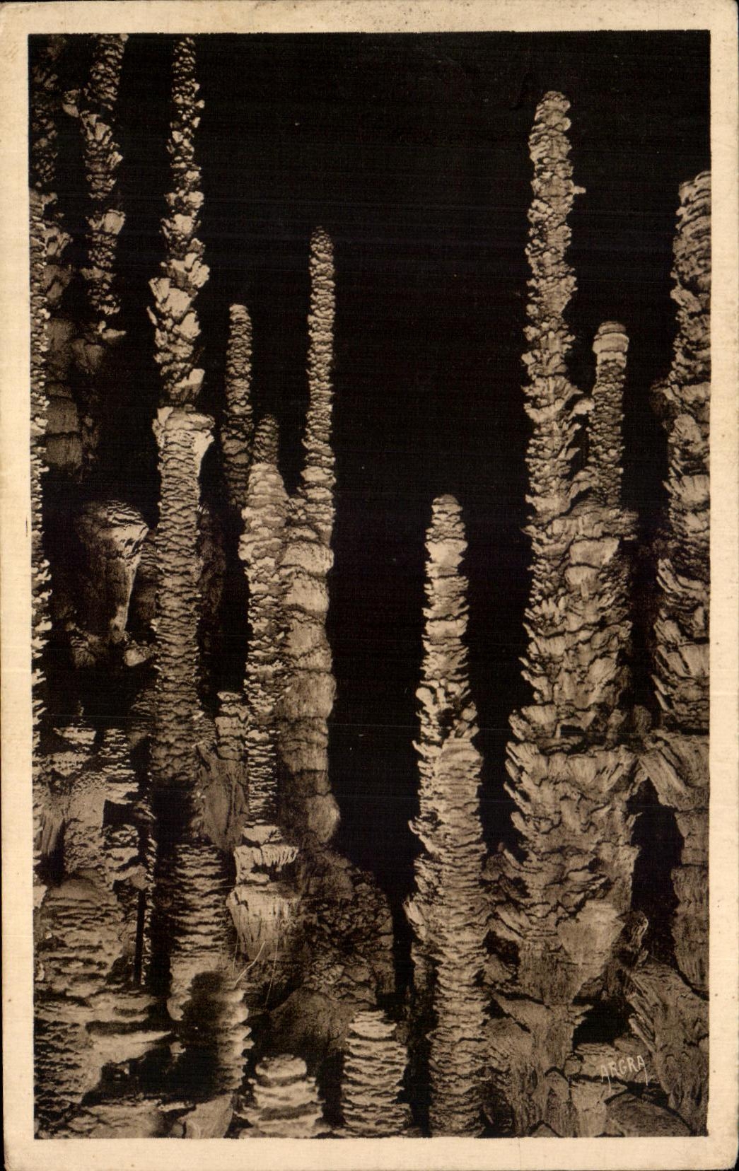 CPA Swallow-hole Armand In the Virgin forest