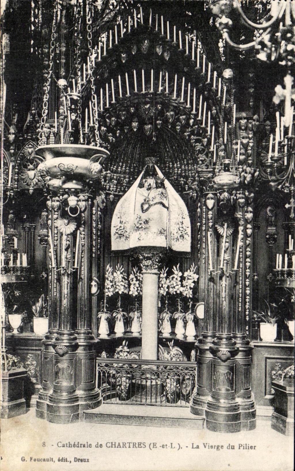 CPA Carhedrale De Chartres La Vierge Du Pilier