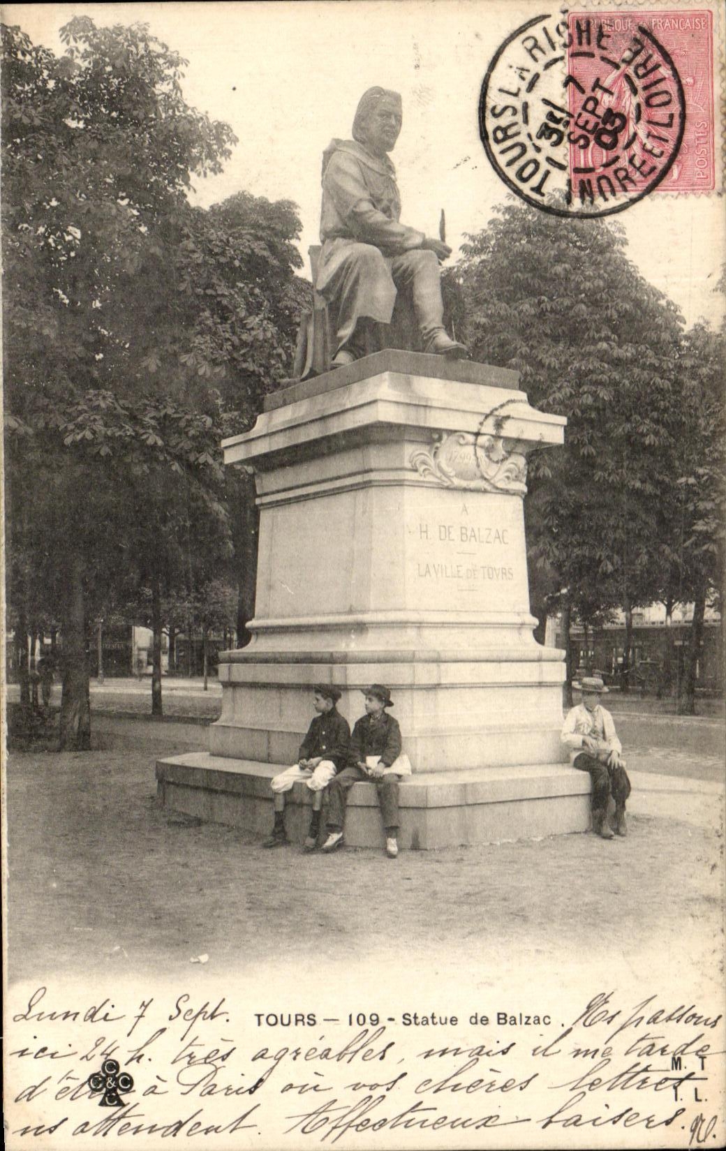CPA Tours Statue of Balzac
