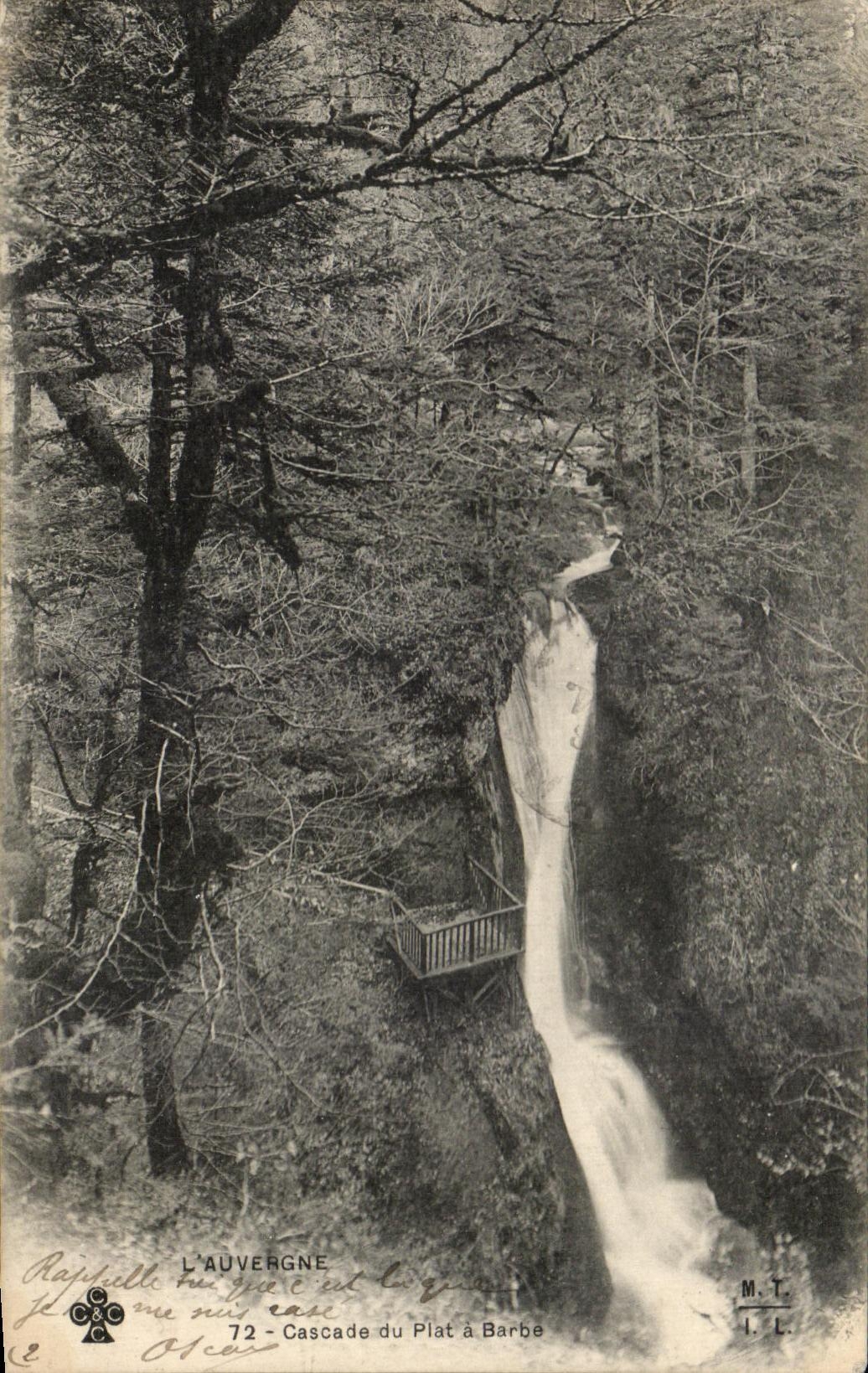 CPA L'Auvergne Cascade du Plat a Barbe