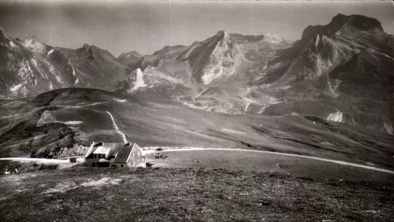 CPA Pau the hotel of the collar of Aubisque and the circus of Gourette