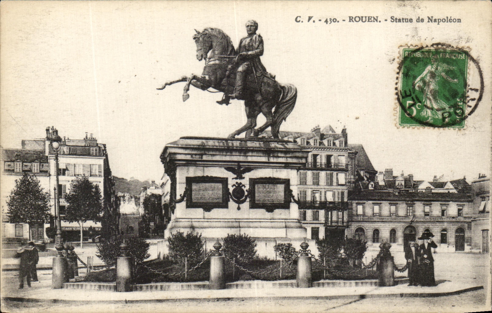 CPA Rouen Statue De Napoleon 1st