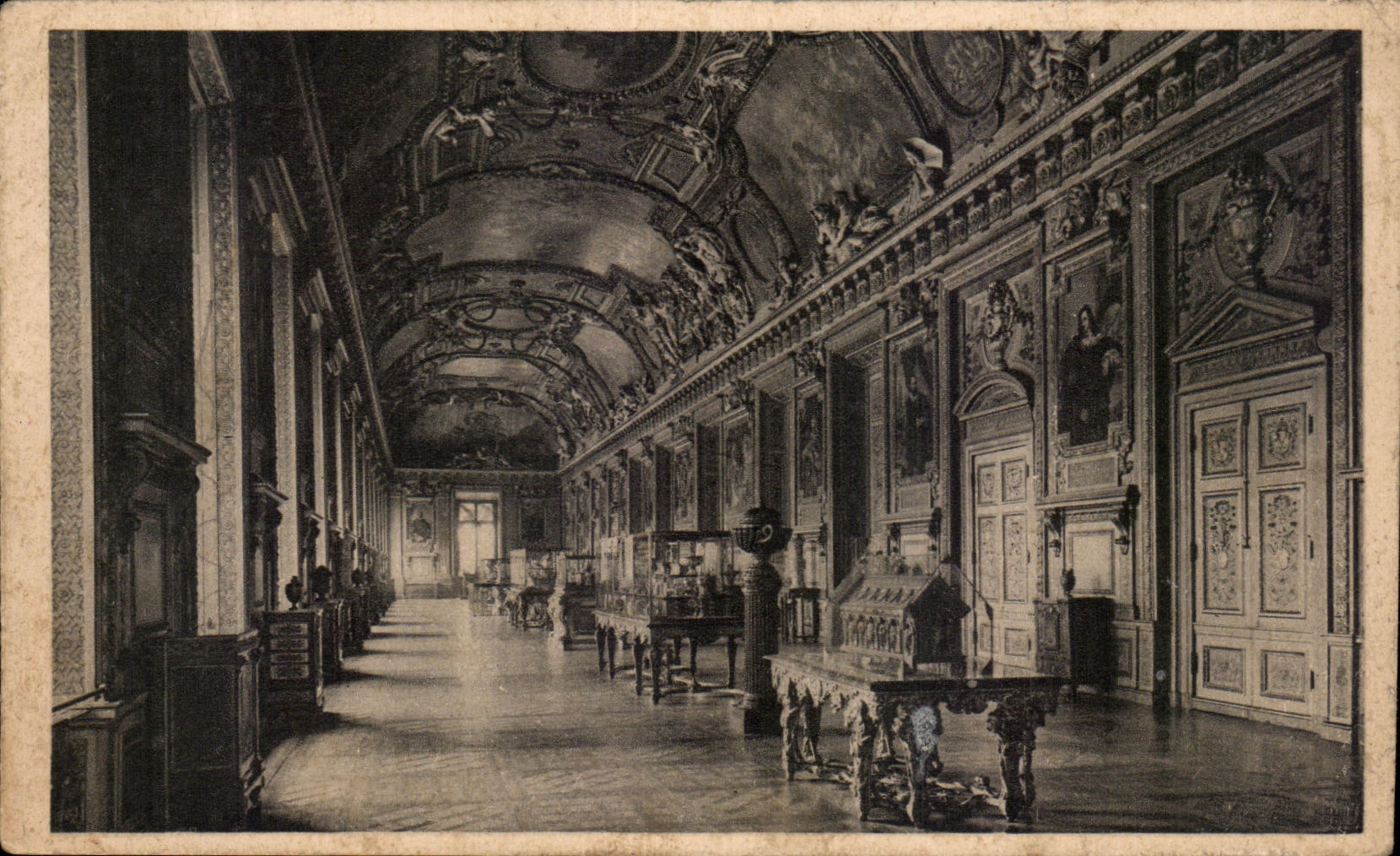 CPA Paris la galeria de Apolo al paladar del Louvre