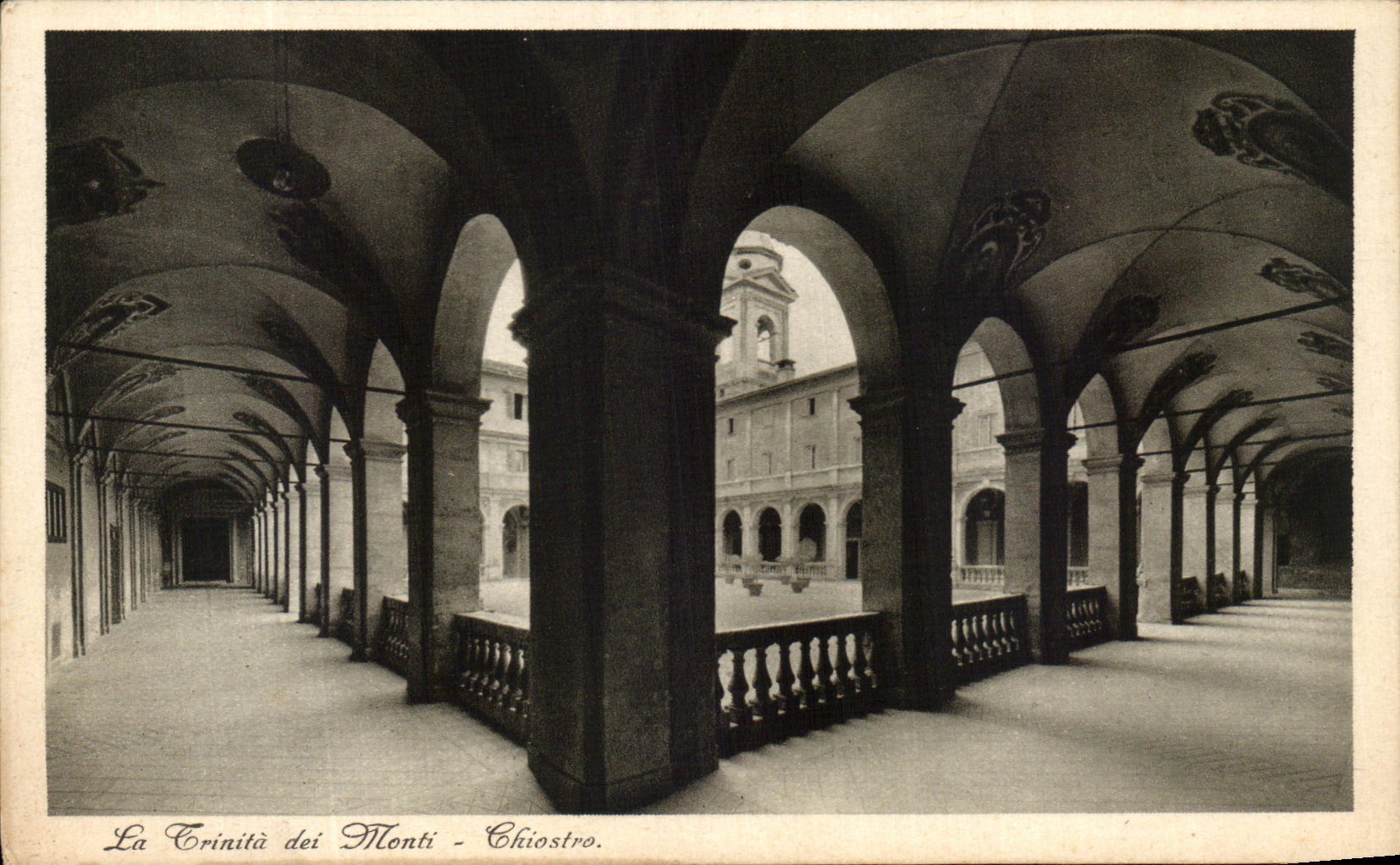 Dei Monti de CPA Trinita el dei Chiostro