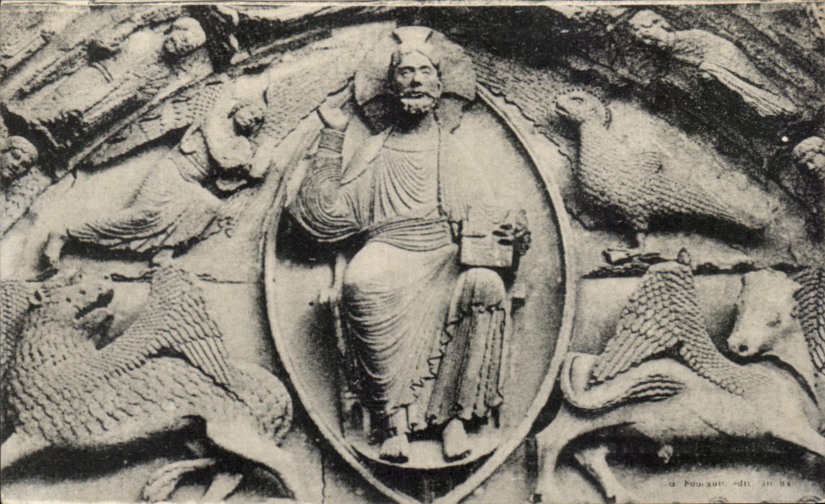 CPA Cathedrale de Chartres Portail Occidental Details du Tyman de la Bais Centrale