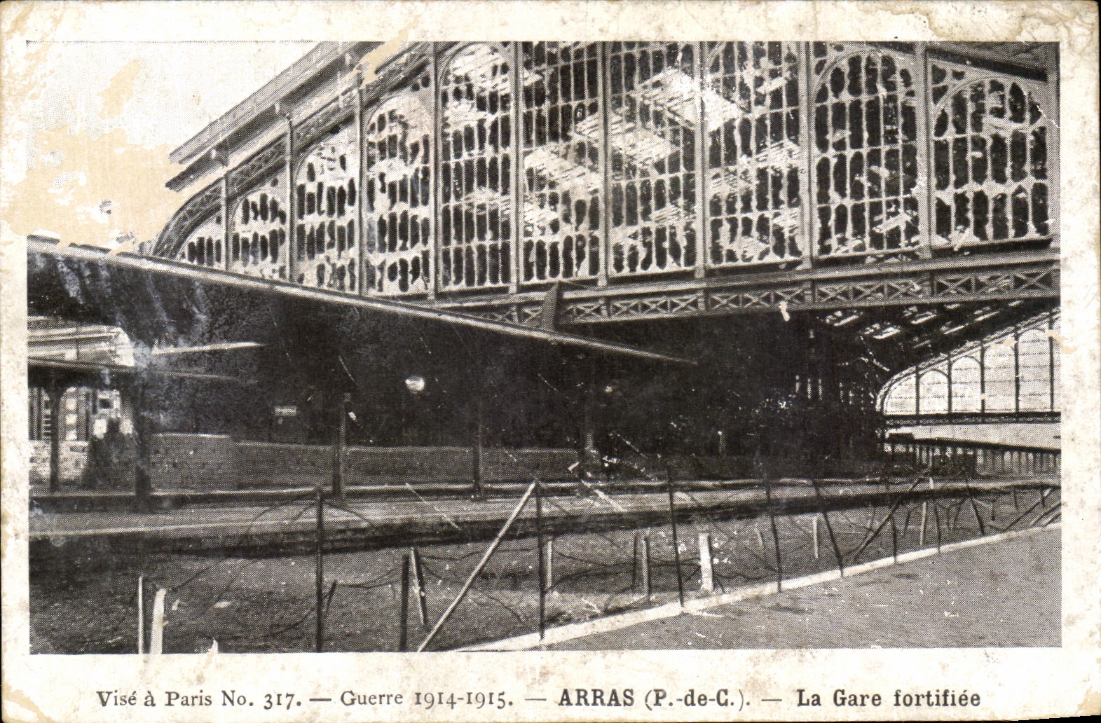 CPA Arras La Gare Fortifiee