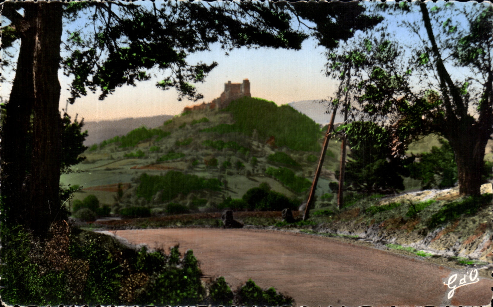 CPA Auvergne Castle of Murol taken of the road of St Nectary Mounts Gilds Sancy