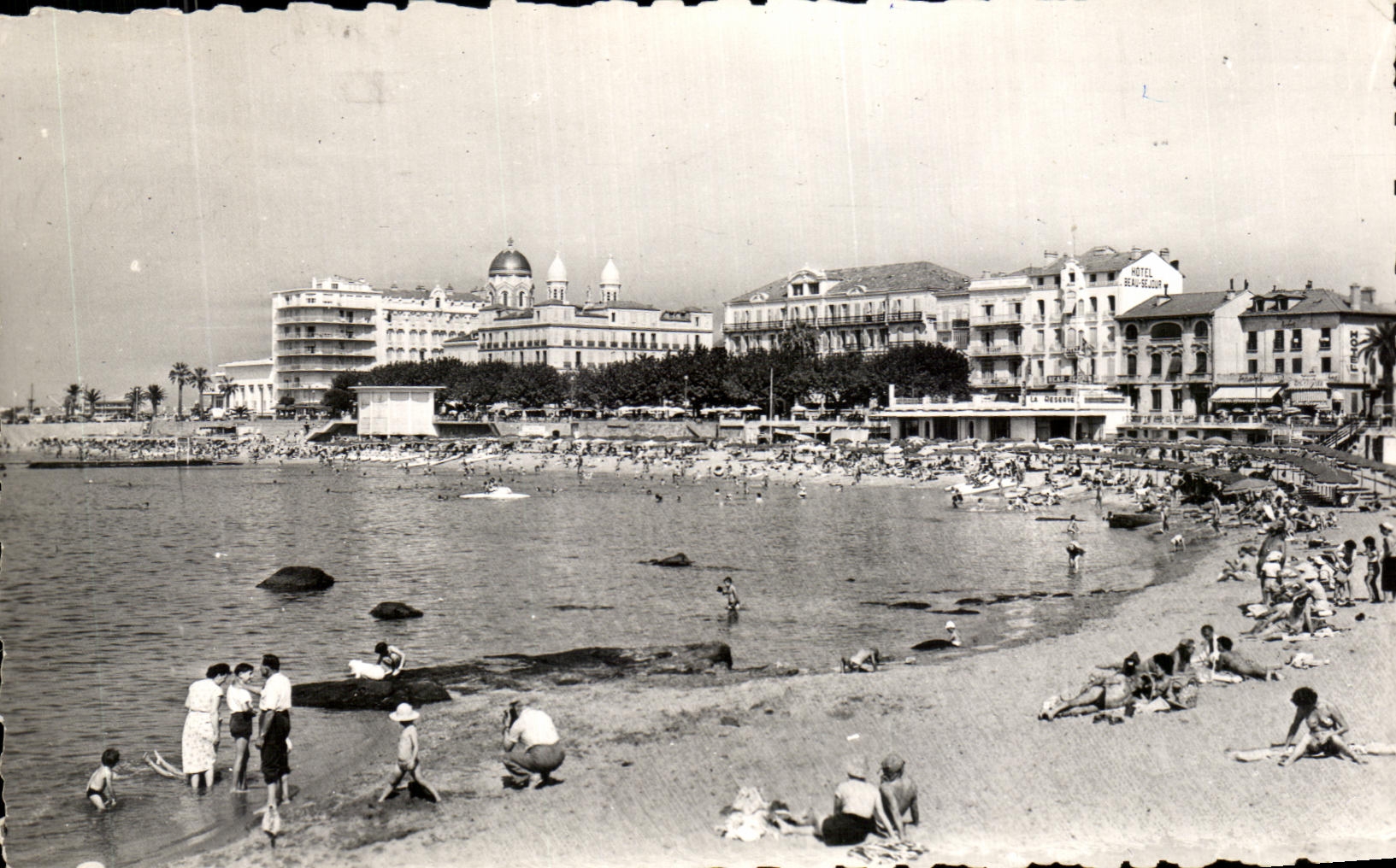 CPA la opinion de la cornisa del oro de la playa de Raphael del santo