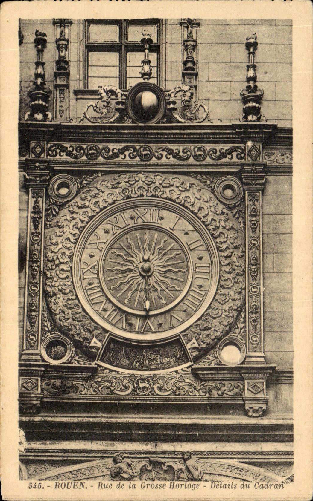 CPA Rouen Street of the Large Clock Details of the Dial