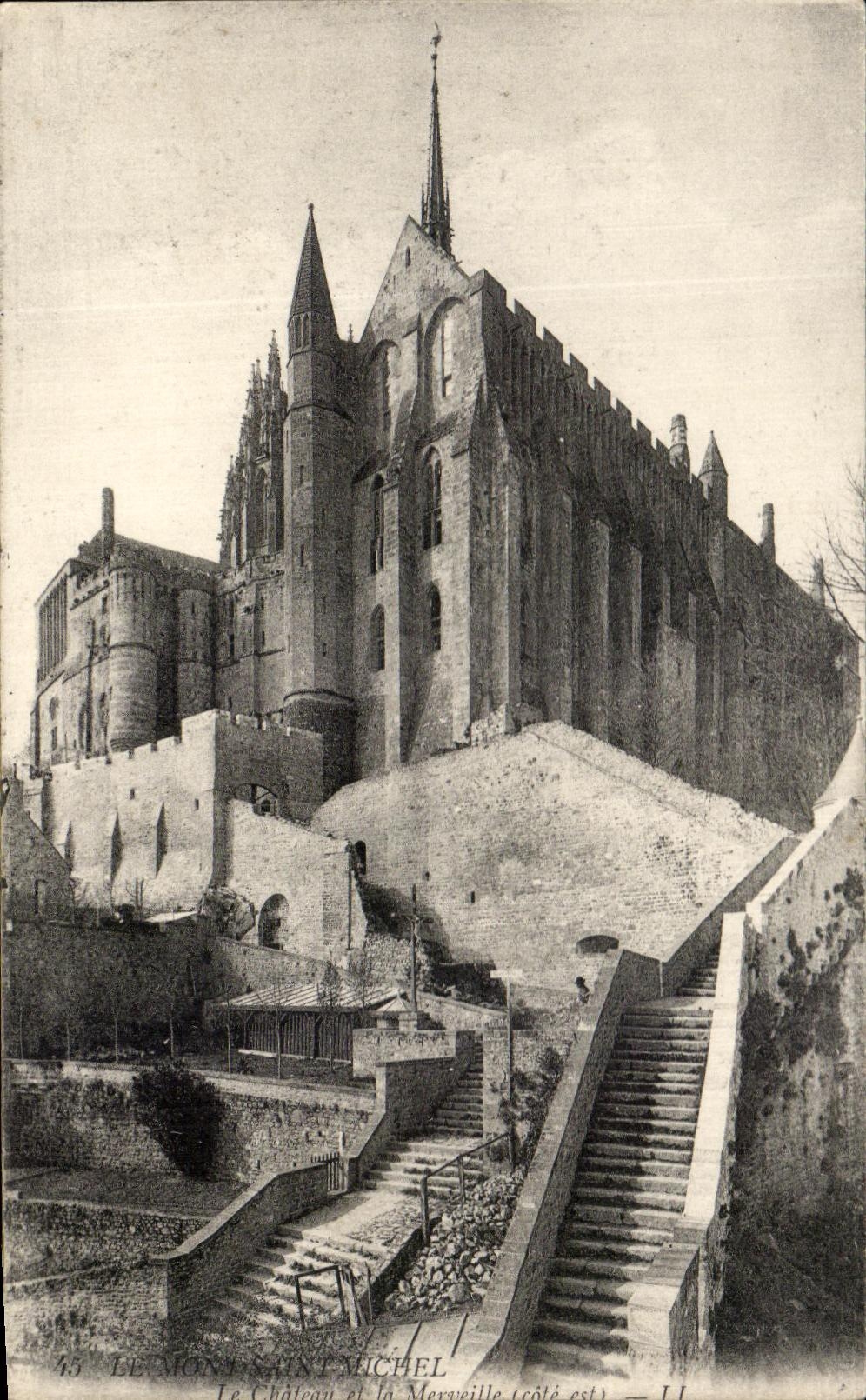 CPA Mont Saint Michel Le chateau et la merveille
