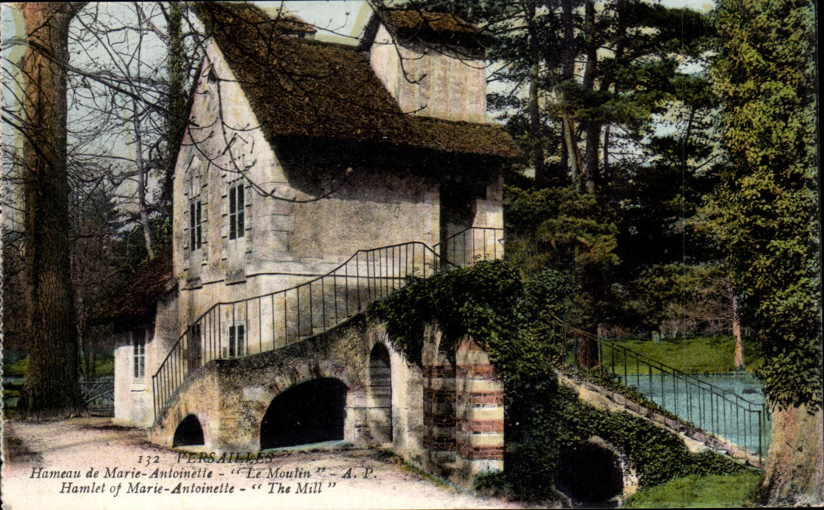 CPA Versailles Hameau de Marie Antoinetle Le Moulin 