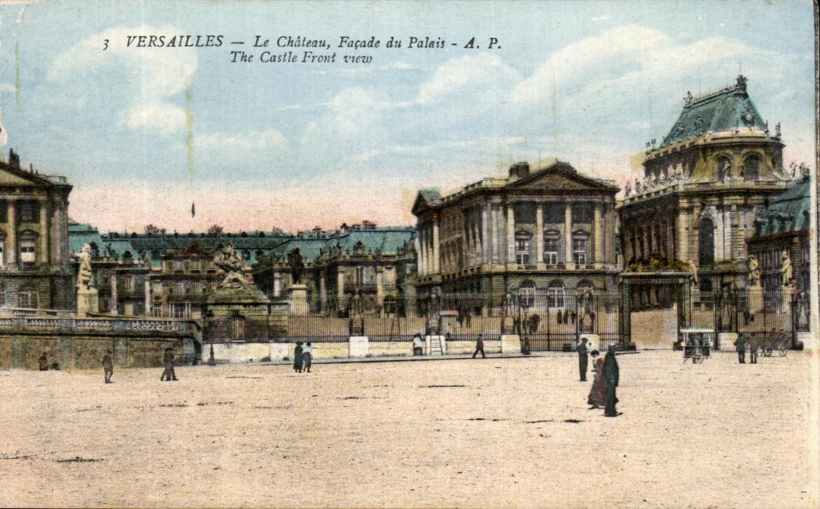CPA Versailles Le Chateau Facade du Palais