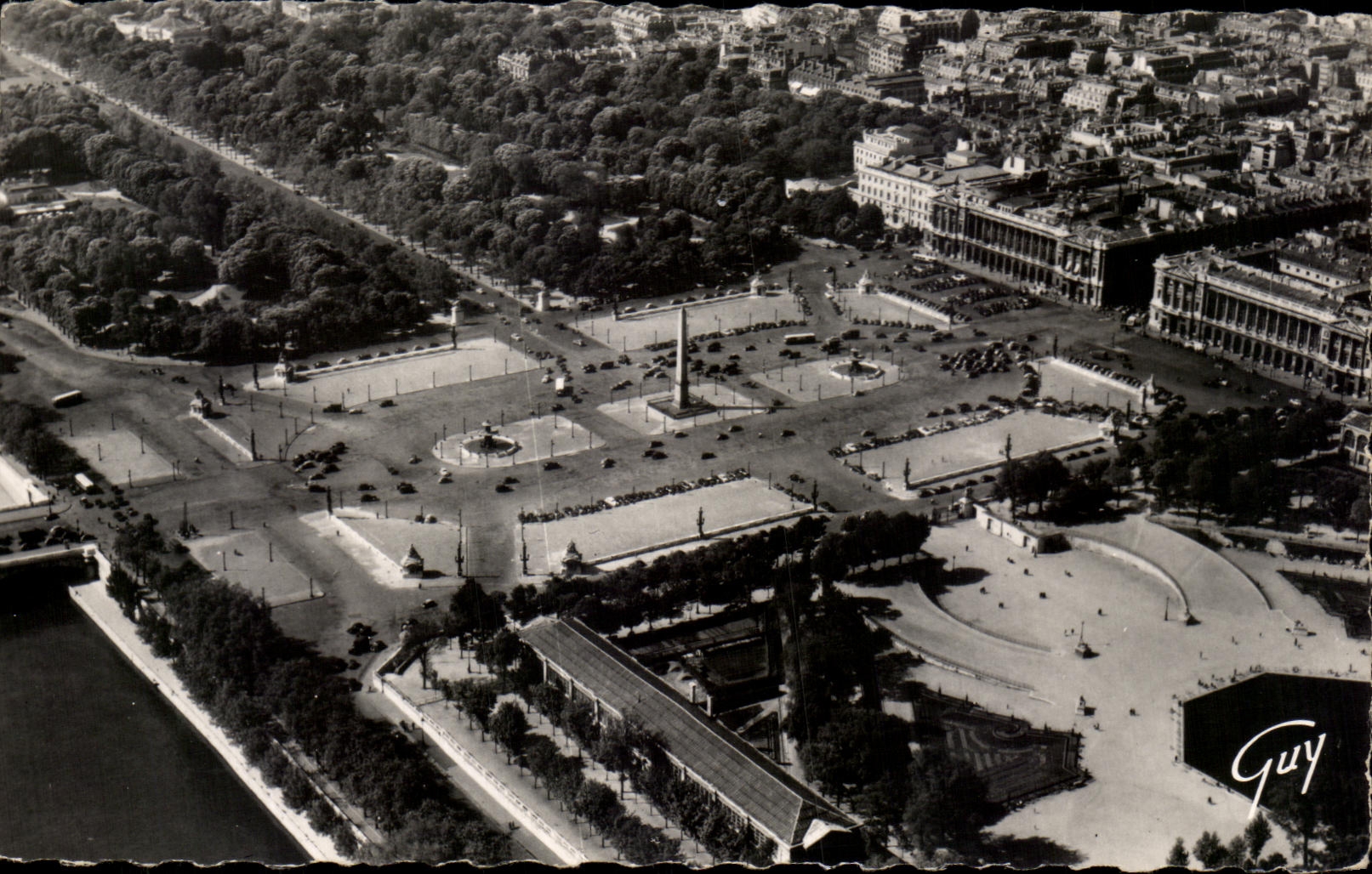 CPA the Garden of Tileries the Place of the Harmony and the avenue of the Champs Elysees