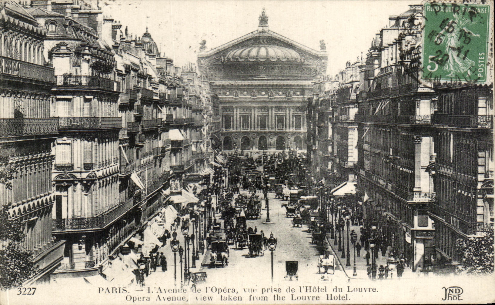 CPA Paris I'Avemie de I'Opera vue prise de I'Hotel du Louvre Opera Avenue view taken from the Louvre Hotel