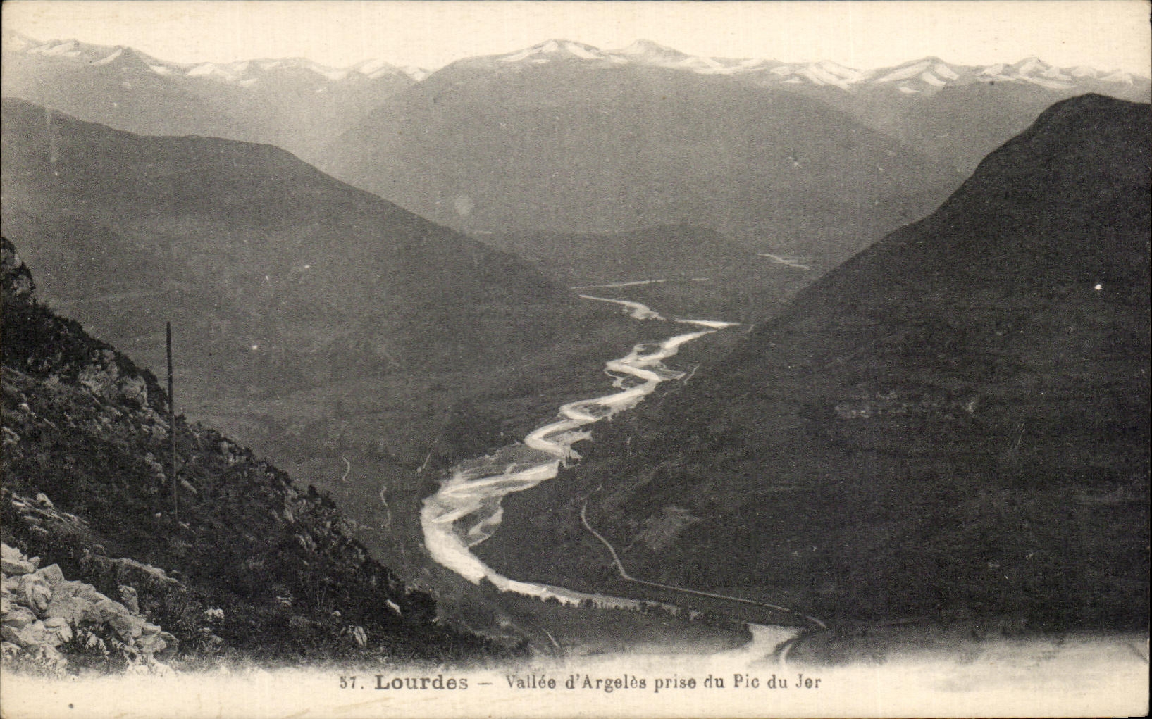 CPA Lourdes Vallee d'Argeles Prise du Pic du Jer