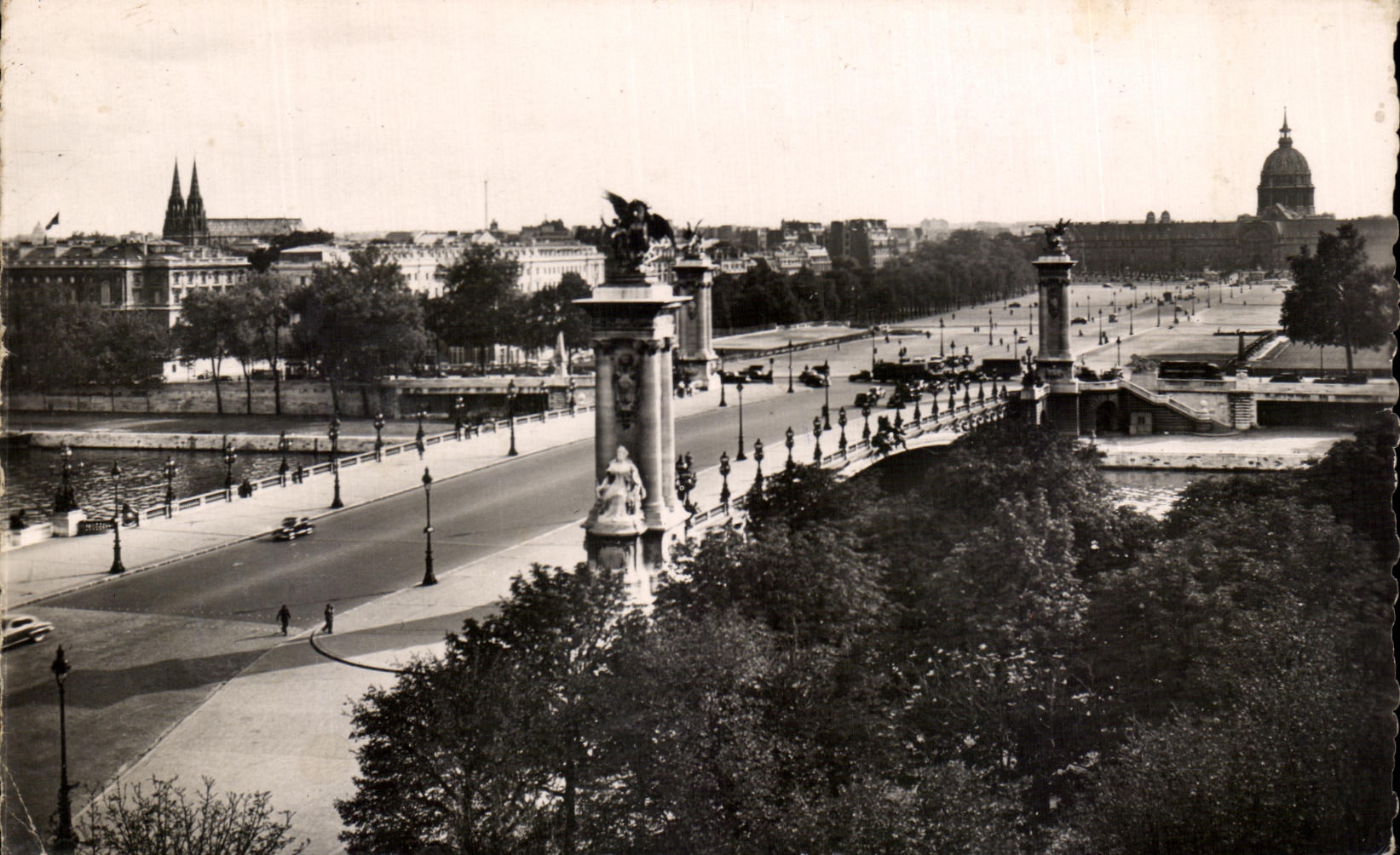 CPA Paris the Bridge Alexandre III and Invalides