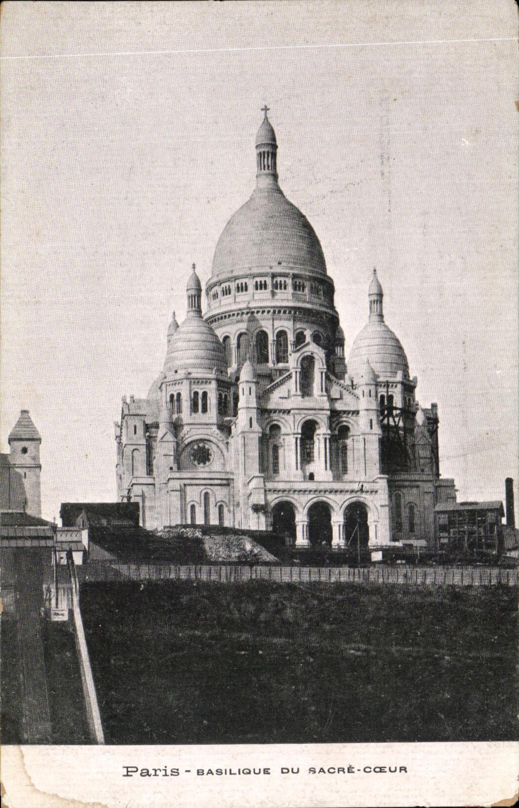 CPA Paris Basilica Of the Sacring Montmartre Heart
