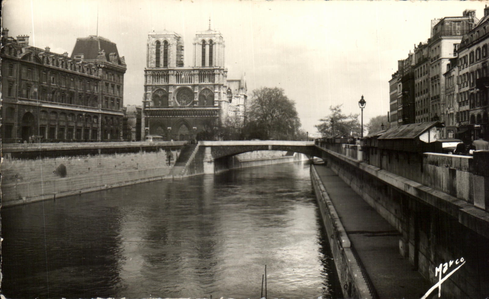 CPSM Paris Notre Dame the Small Bridge