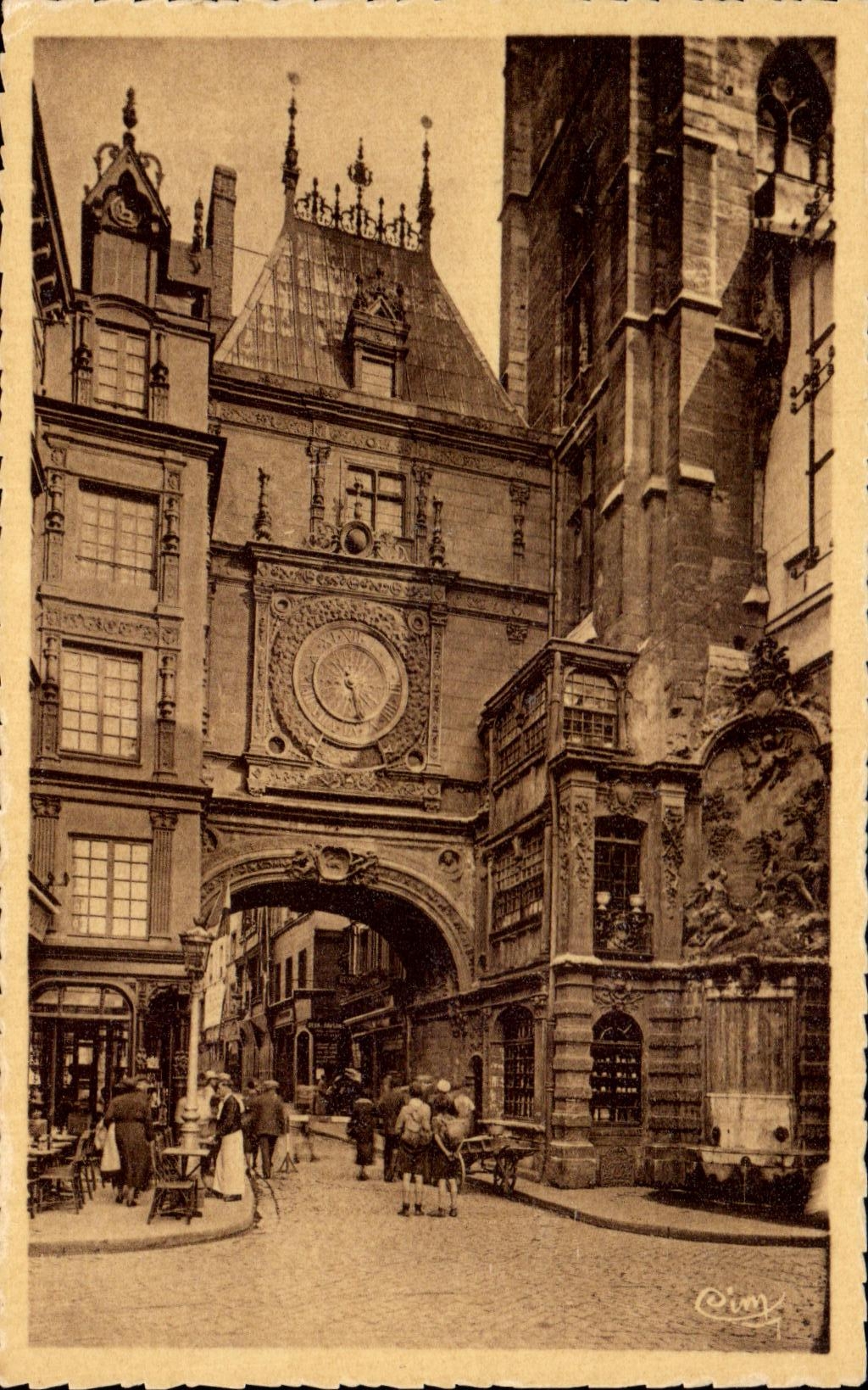 CPA Rouen the Large Clock the Arcade