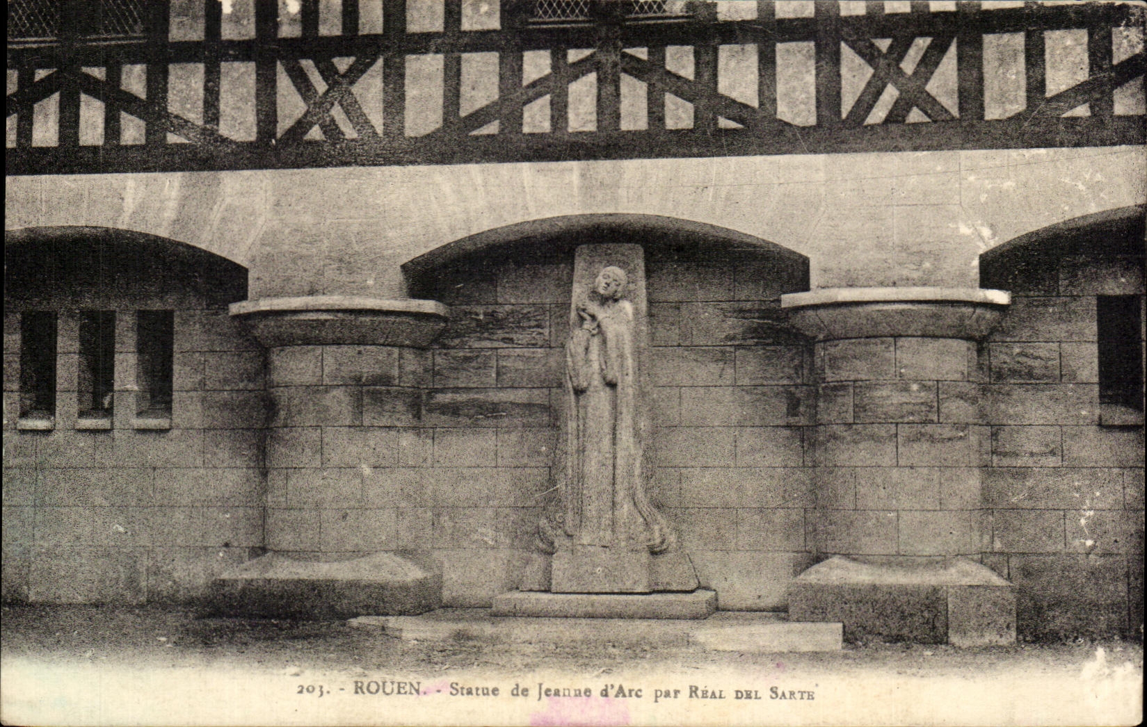 CPA Rouen Statue of Jeanne d' Arc By Del Sarte