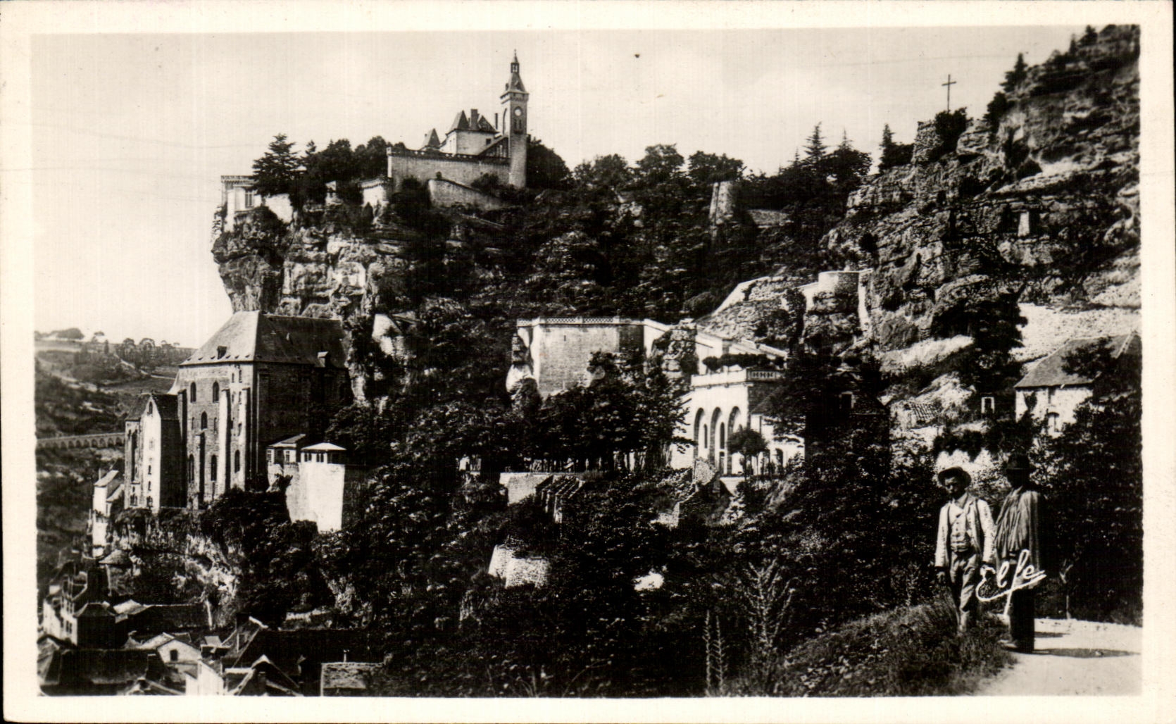 CPA Rocamadour Vue Generale sur les Nouvelles Rampes prise de la Route d'Arrivee