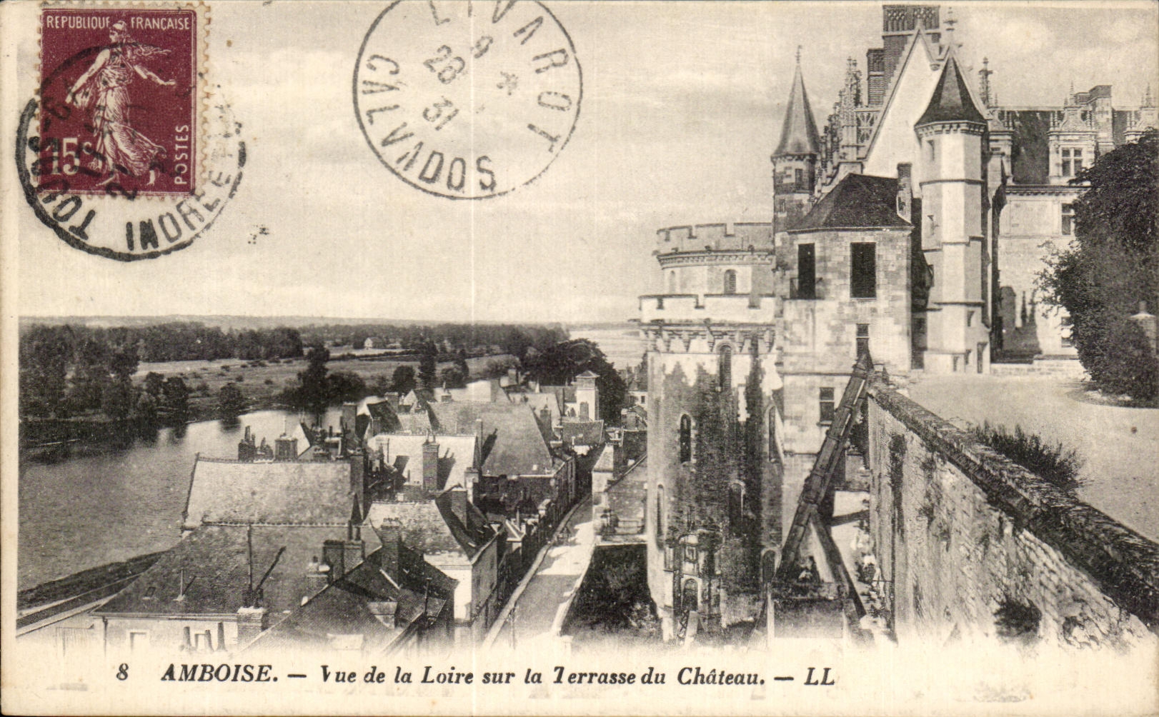 CPA Amboise Vue de La Loire sur la Terrasse du Chateau