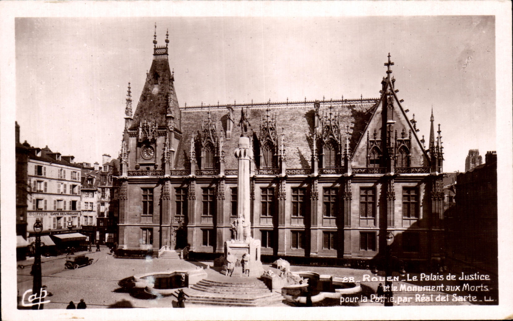 CPA Rouen Palais De Justice And the War memorial
