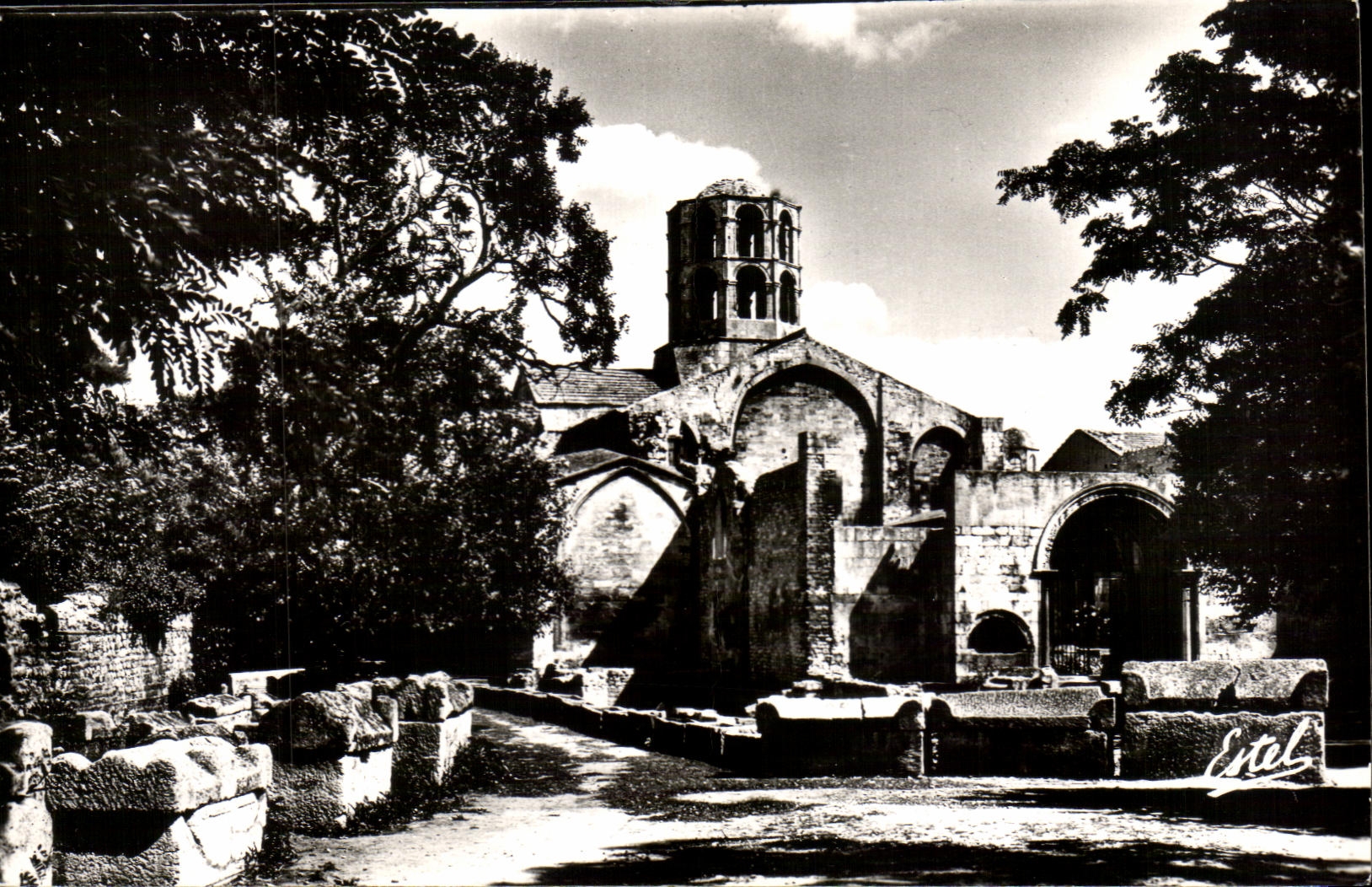 CPA Arles Alyscamps Church Saint Honorat