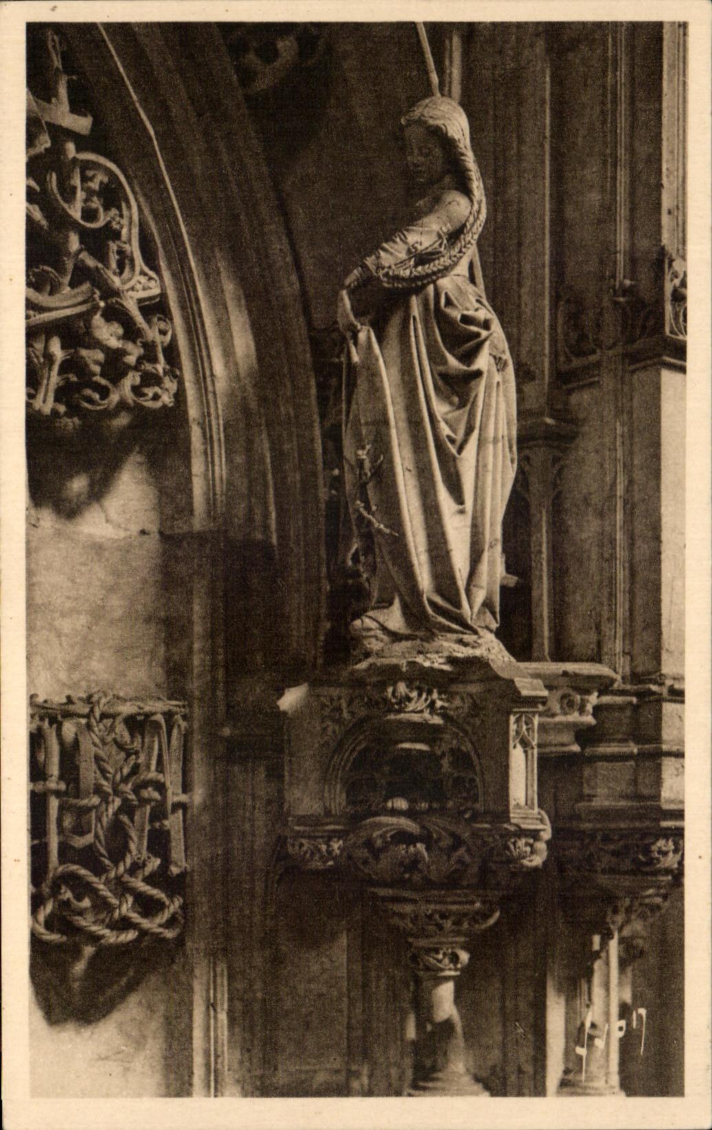 CPA Bourg Eglise de Brou Statuette Du Tombeau de Marguerite d'Autriche Madeleine avant sa conversion