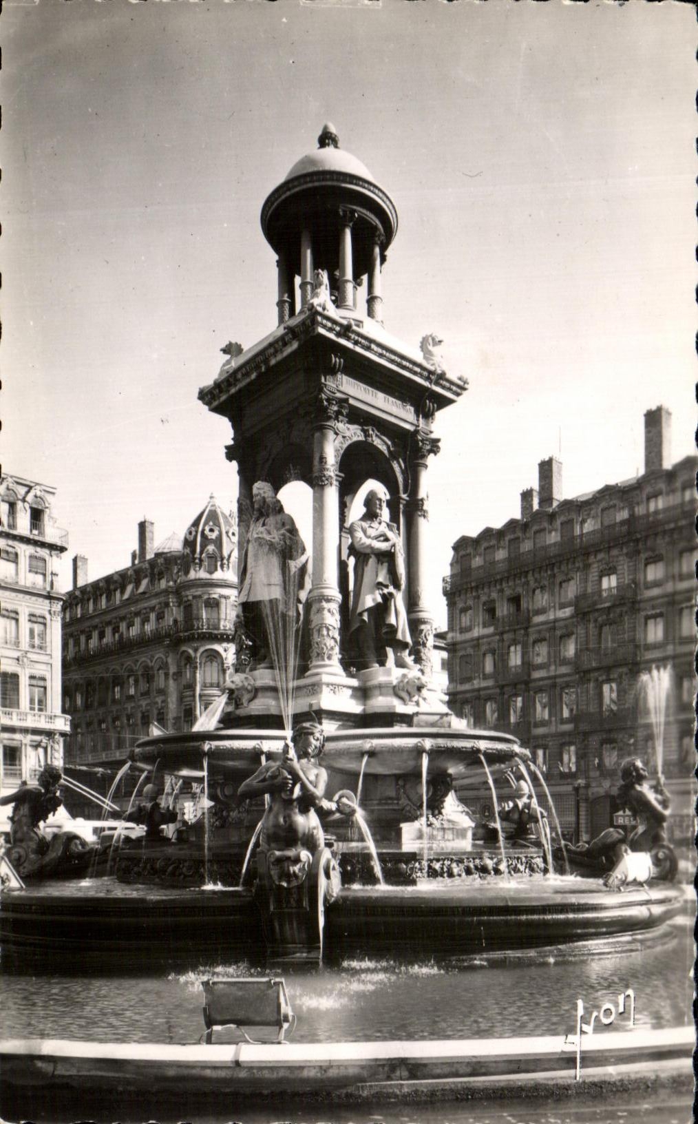 CPA Lyon Fountain of the Jacobins