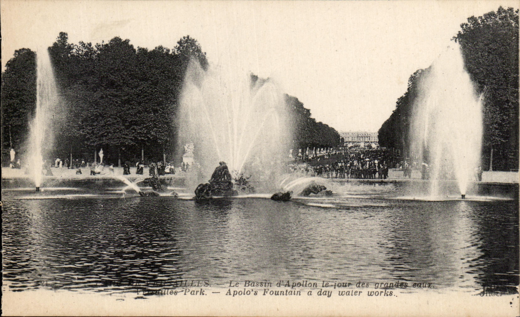 CPA Versailles Le Bassin D'Apollon Le Jour Des grandes eaux