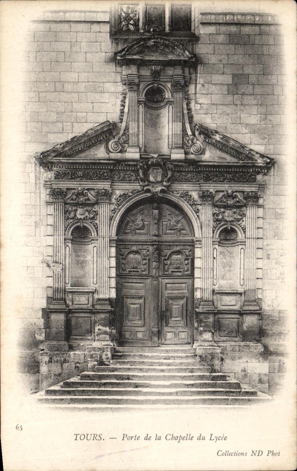 CPA Tours Gate Of the Vault Of the College