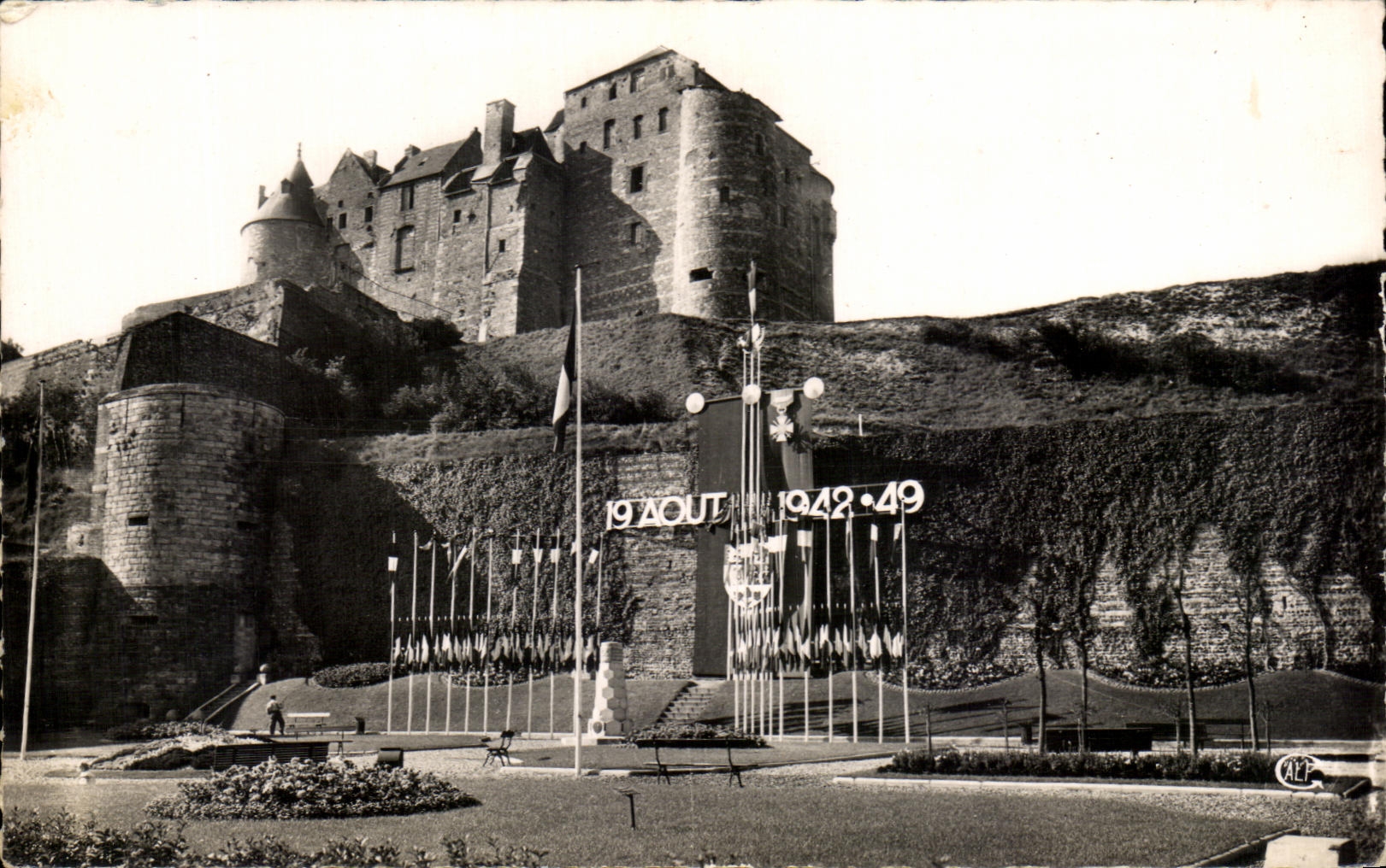 CPA Dieppe el jardin publico canadienses del 19 de agosto de 1942 1949
