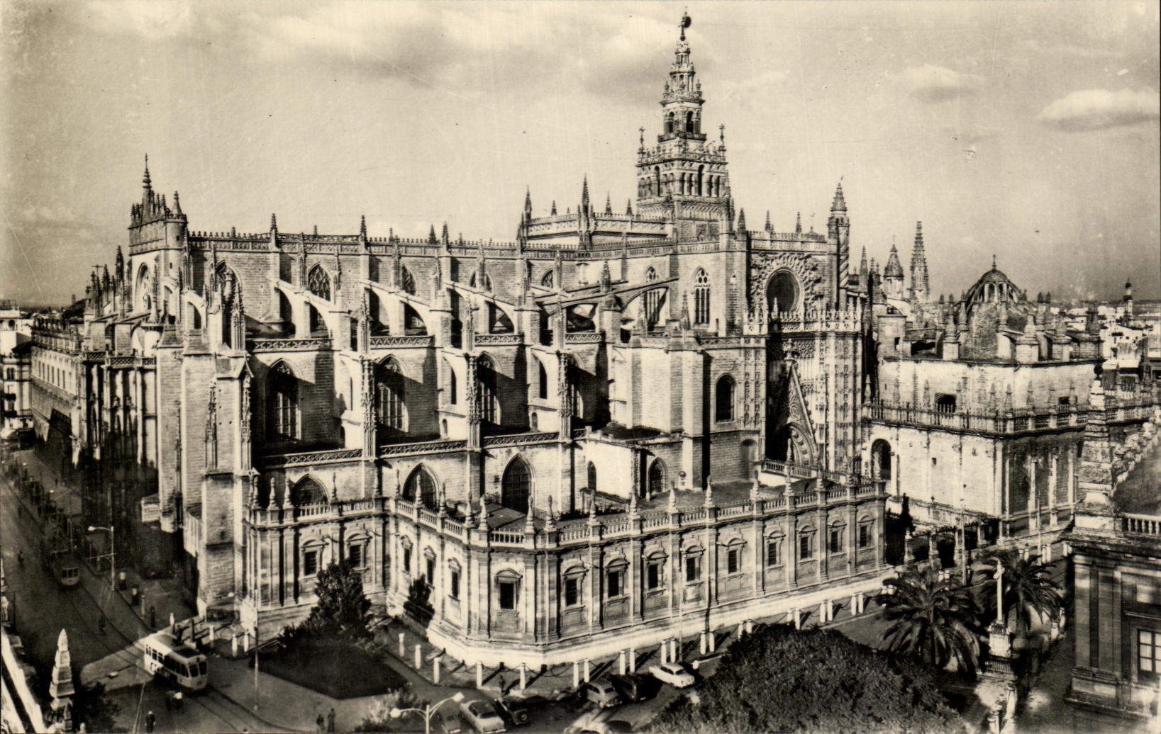 General CPA Sevilla Vista of Catedral