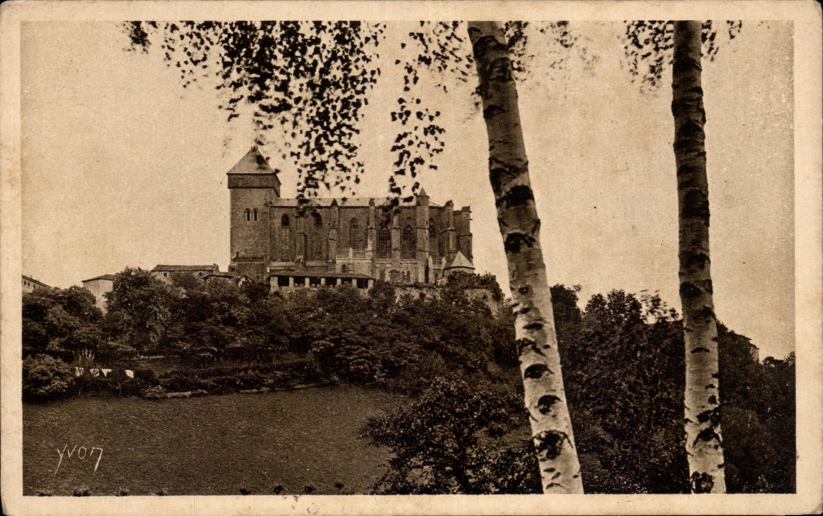 CPA the Pyrenees the Church Strengthens Saint Bertrand de Comminges