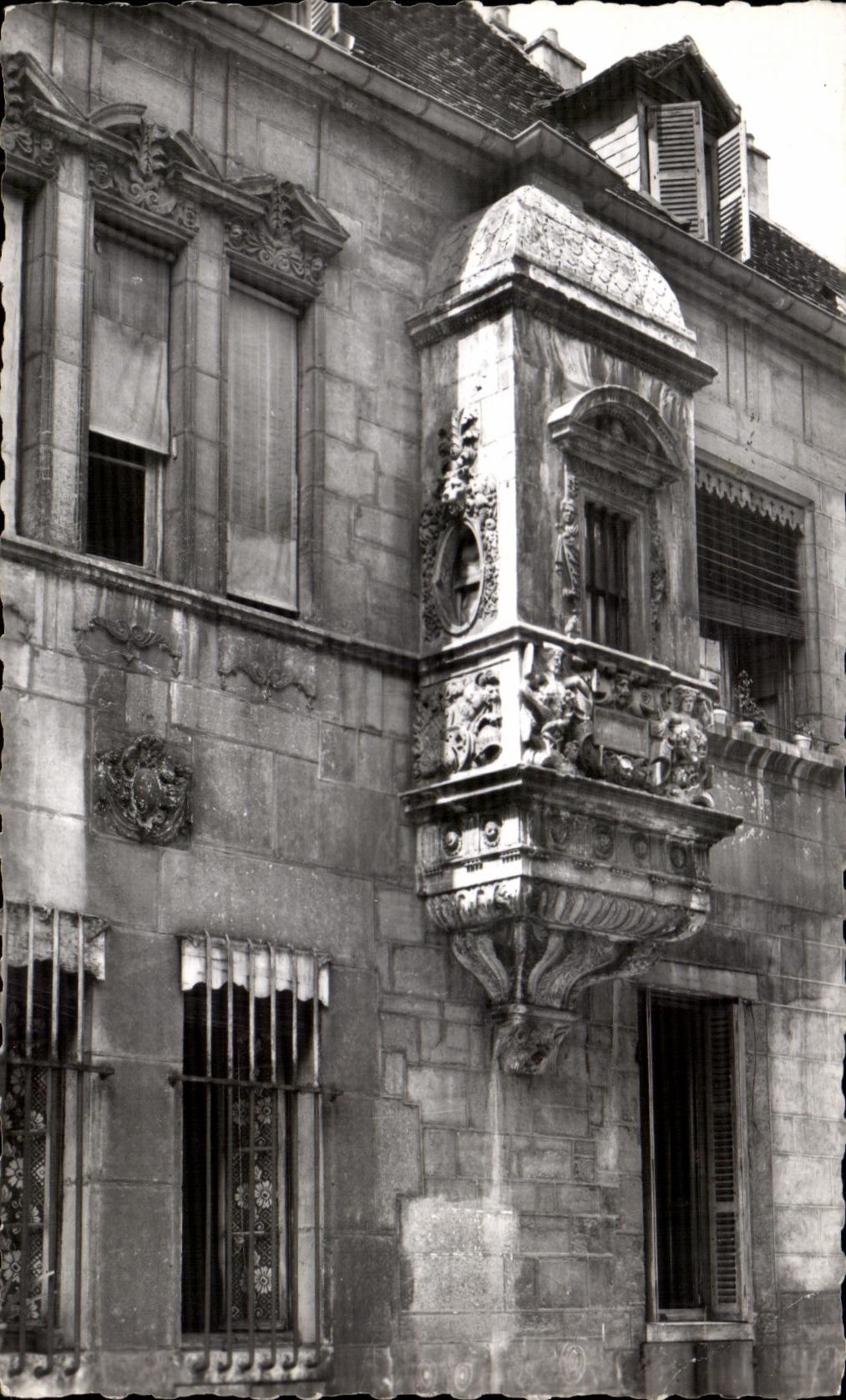 CPA Dijon Echauguette Renaissance Rue Vannerie