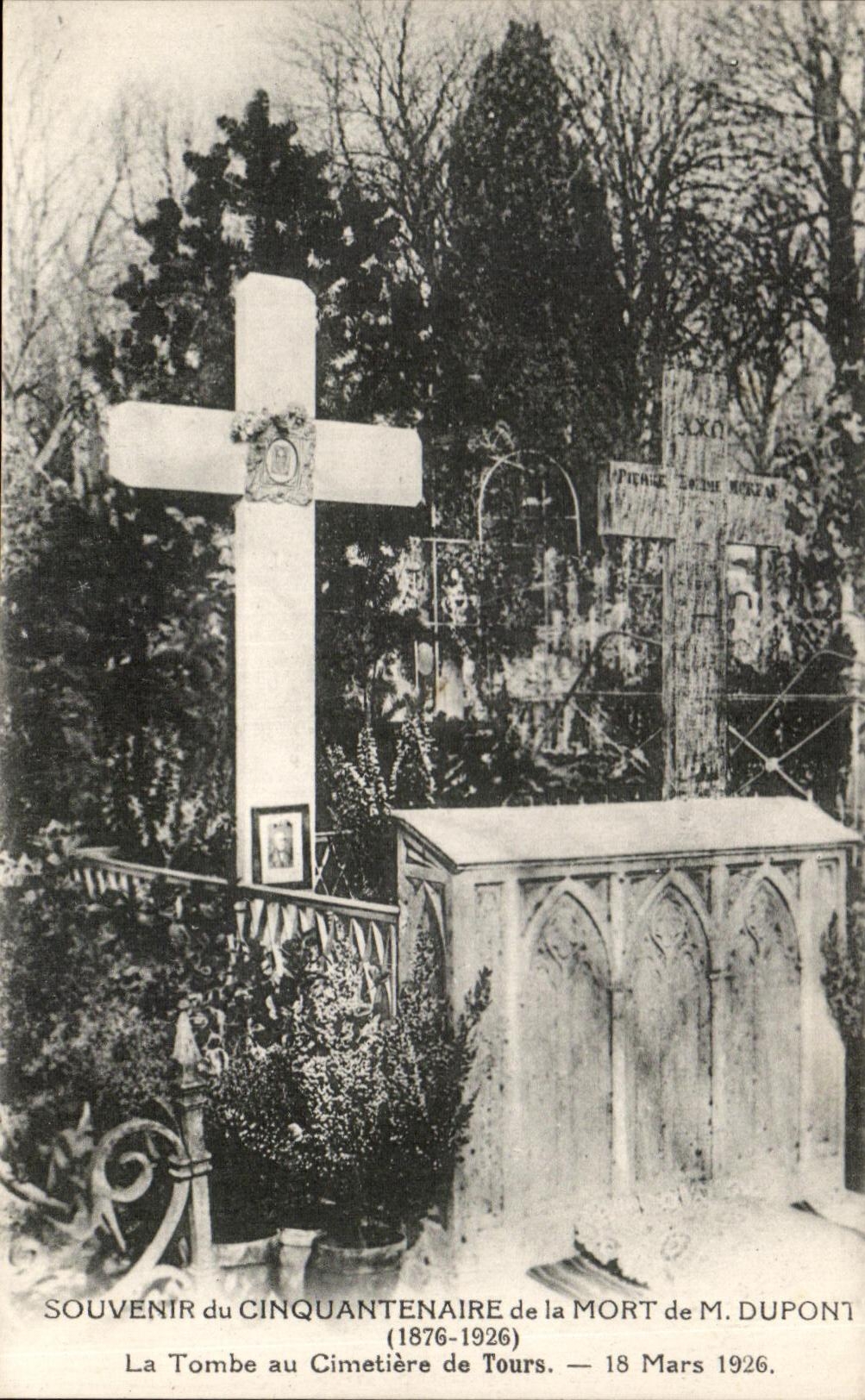 CPA Souvenir Of the Fiftieth anniversary Of Mort De Mr Dupont the Tomb In Cimetiere De Tours
