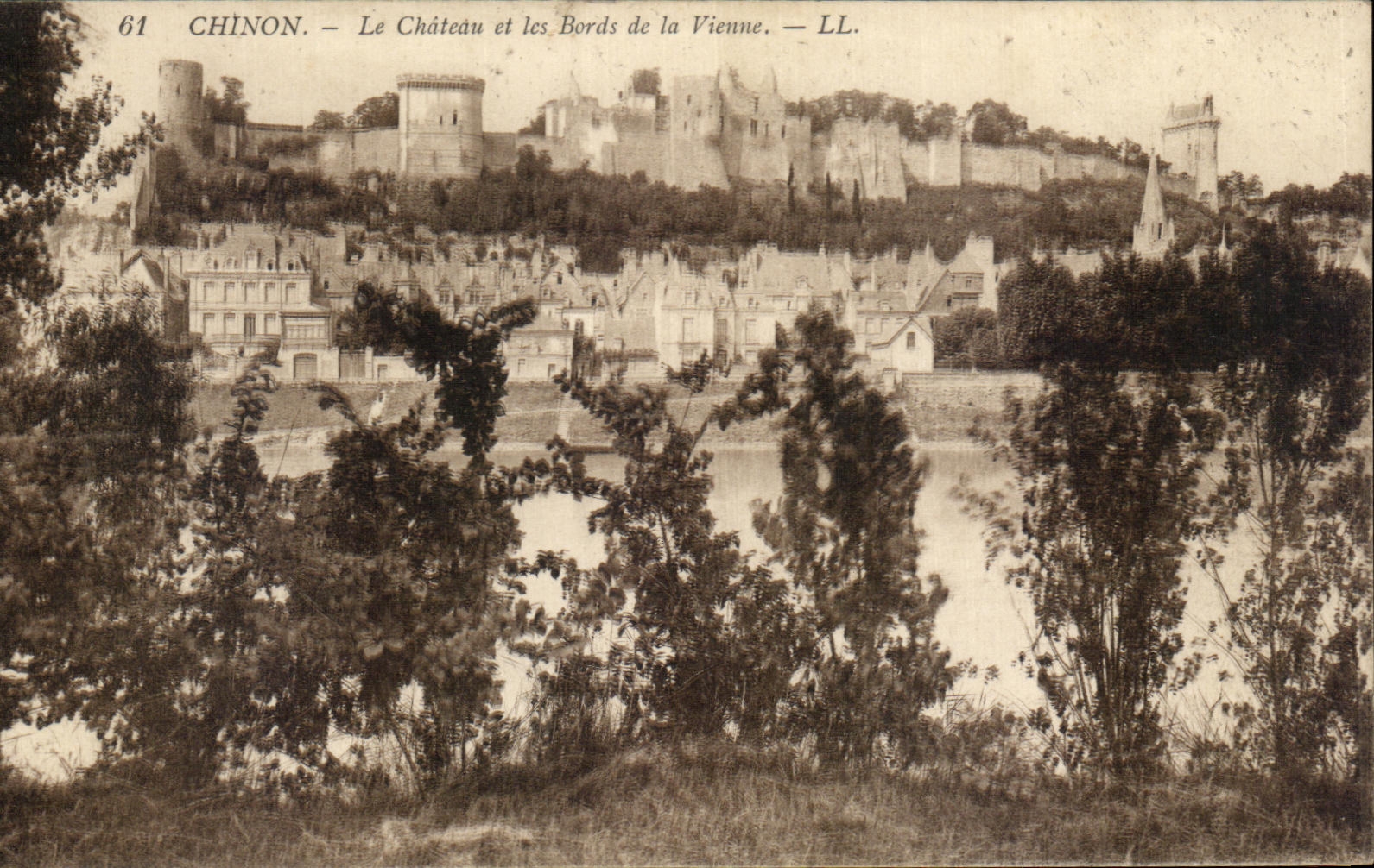 CPA Chinon the castle And Edges Of Vienna