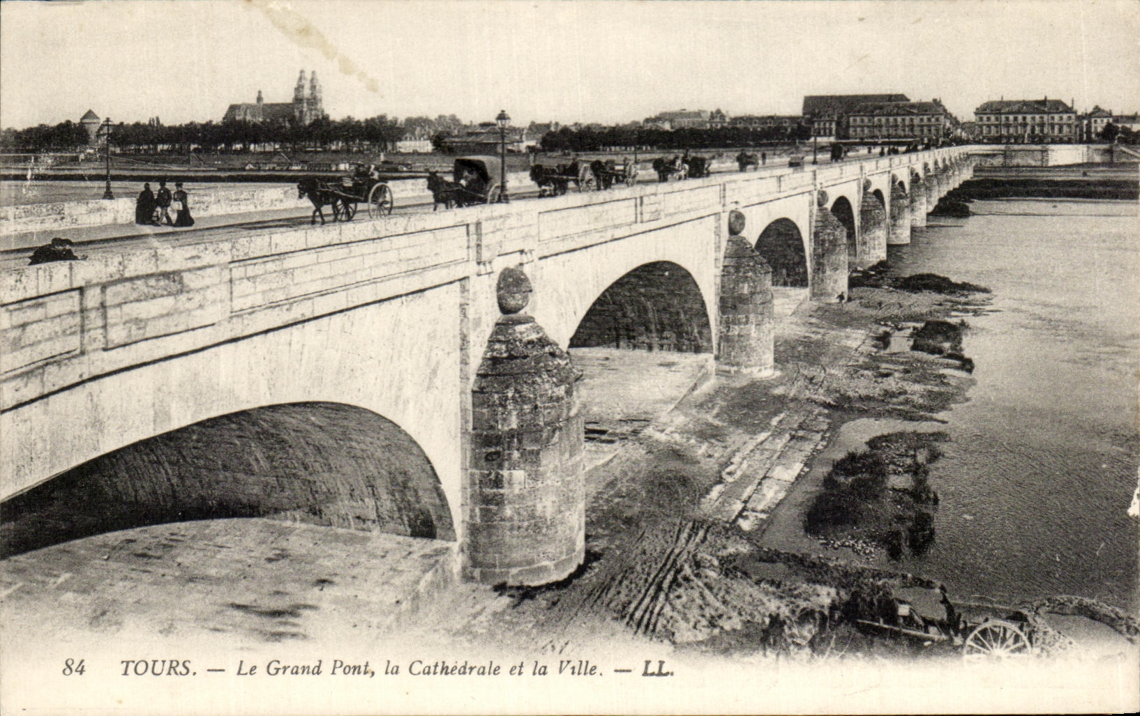 CPA Tours the Large Bridge the Cathedral and the City