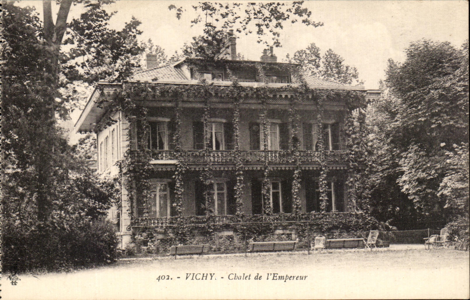CPA Vichy Country cottage of the Napoleon Emperor