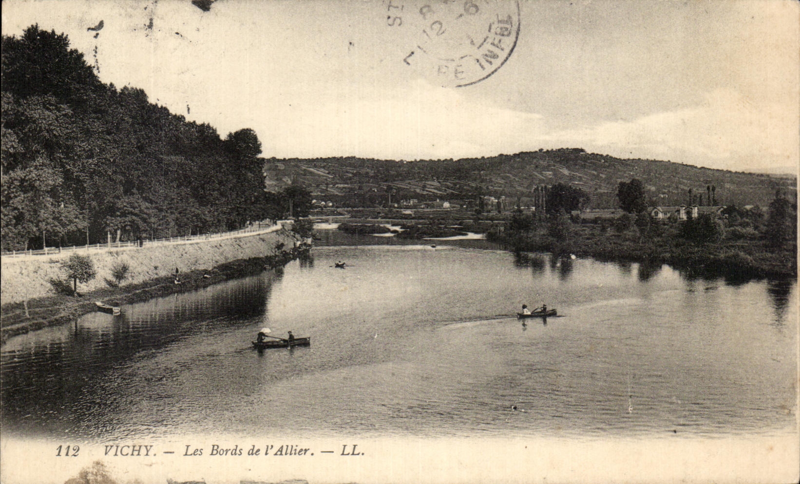 CPA Vichy Edges of I' Allier