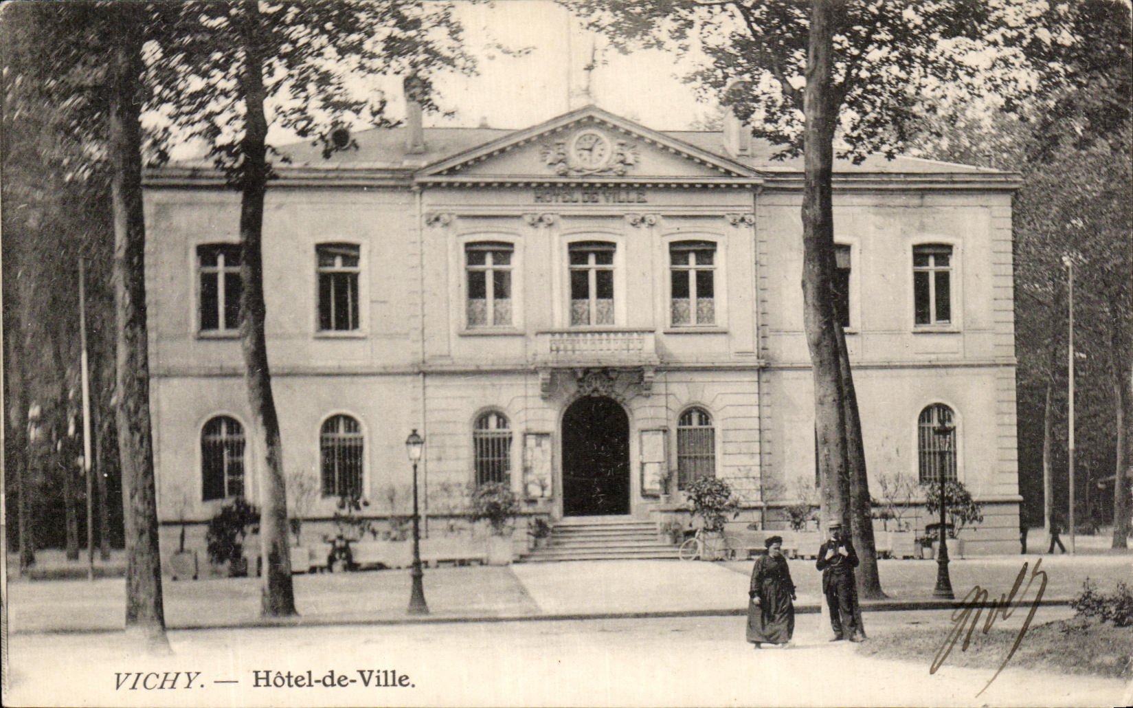 CPA Vichy Hotel de Ville