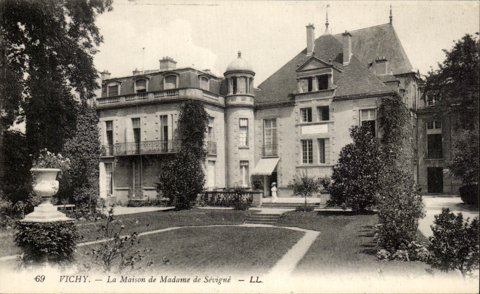 CPA Vichy La Maison de Madame de Sevigne
