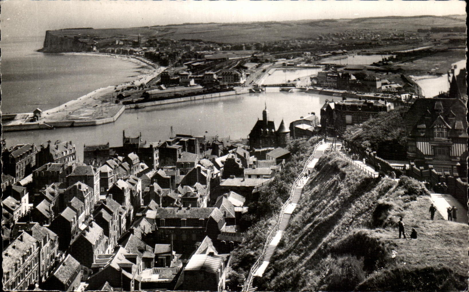 CPSM Treport Seas View