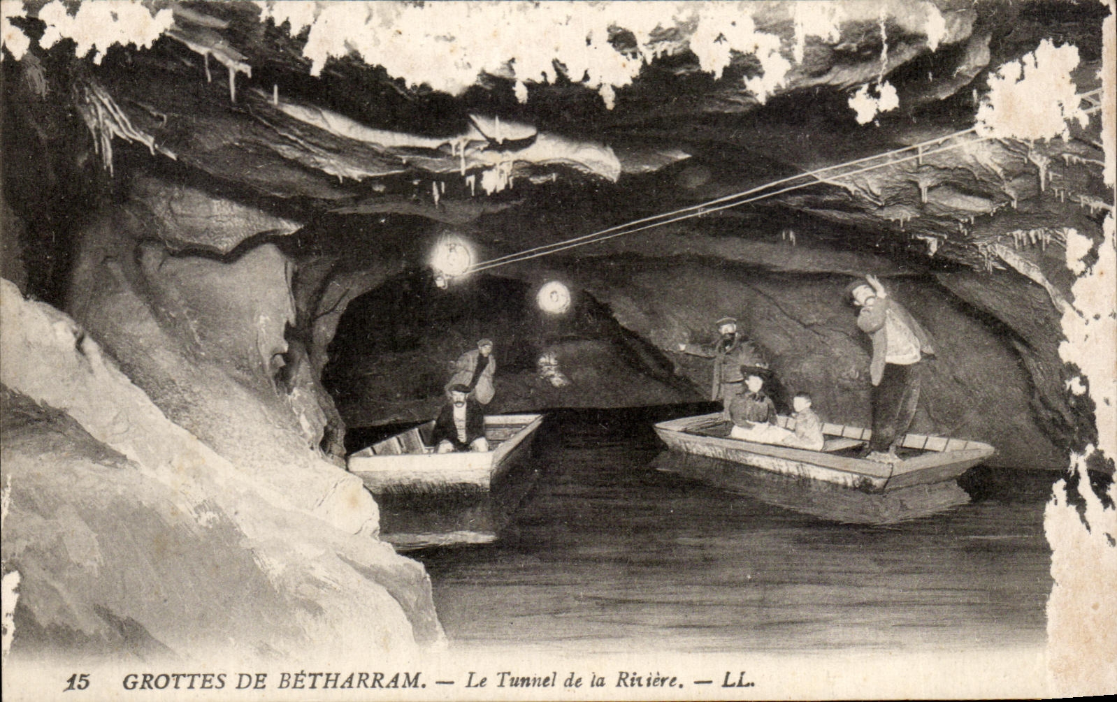 CPA Grottes De Betharram Le Tunnel de la Riviere
