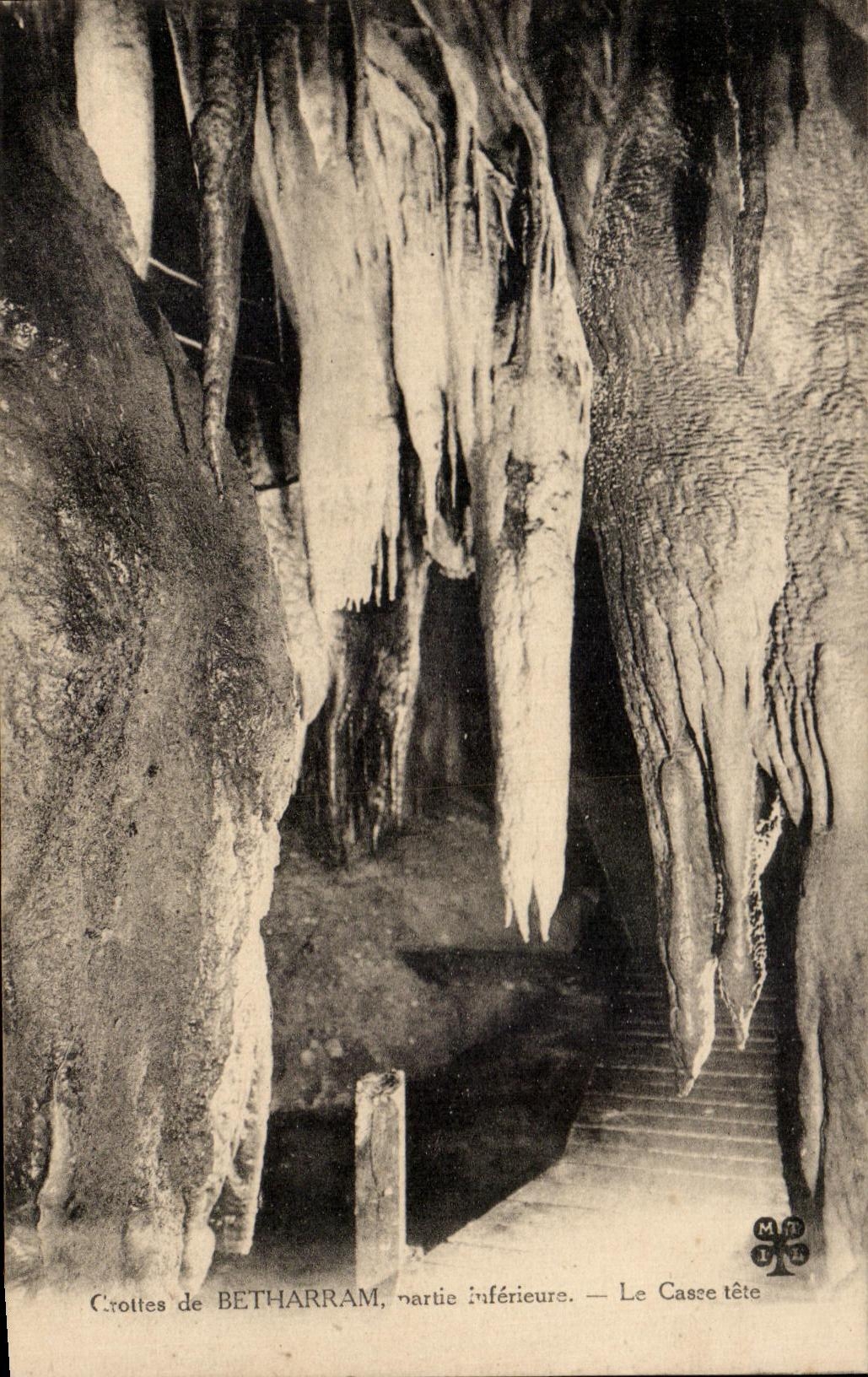 CPA Grottes de Betharram Le Cascade