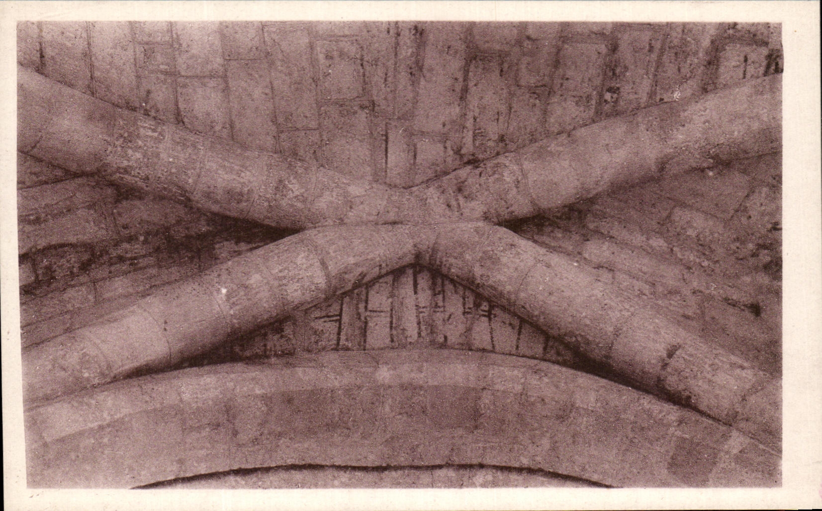 Arcos de CPA Morienval de Deambulatoire que la primera interseccion provee de costillas